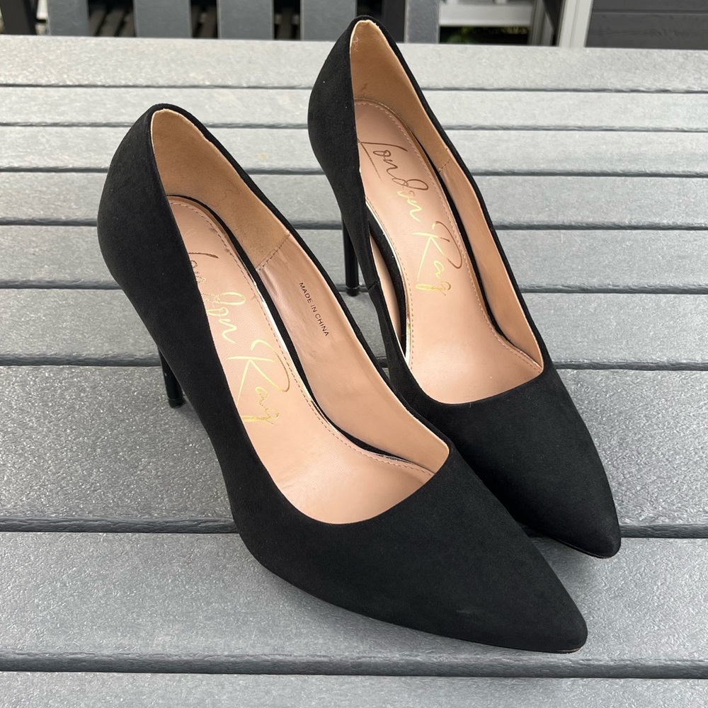 London Rag; Black Suede Exterior; Minimal Wear; Size 10 ; 4in Heel
